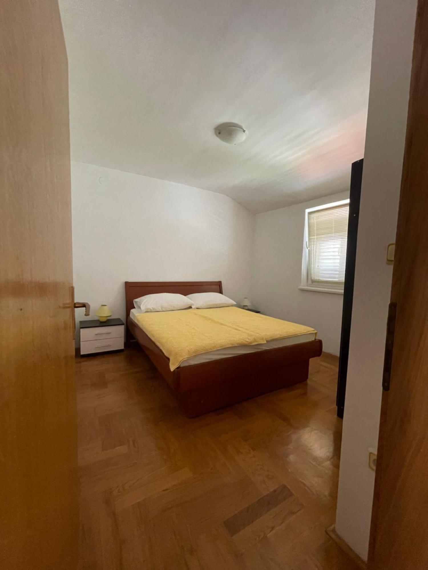 Apartments Dunja Malinska Εξωτερικό φωτογραφία