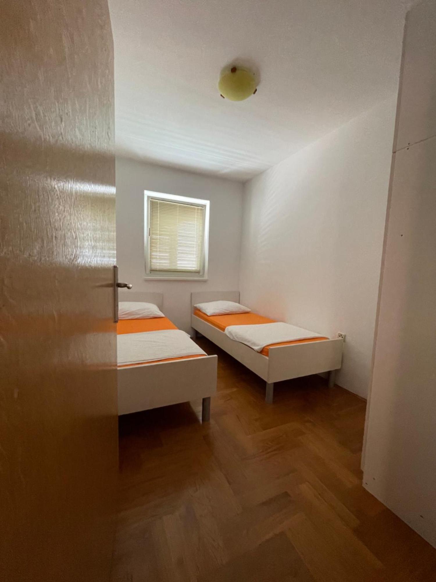 Apartments Dunja Malinska Εξωτερικό φωτογραφία